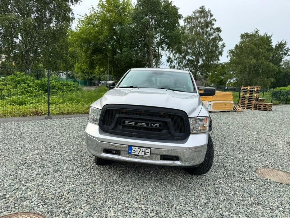 Dodge Ram 1500 jedyny taki rarytas faktura VAT 23 % zarezerwowany .