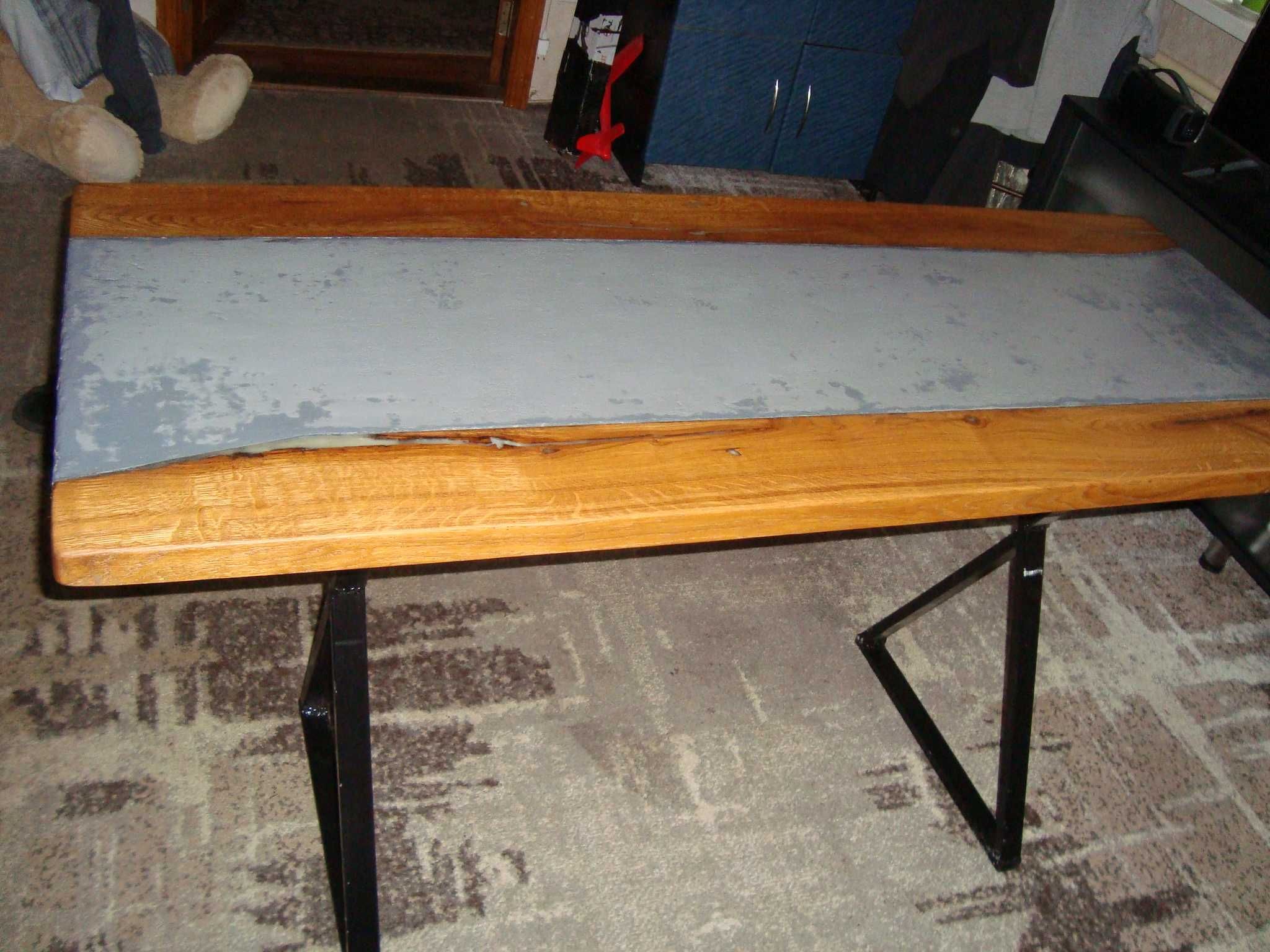 Эксклюзивный стол ручной работы