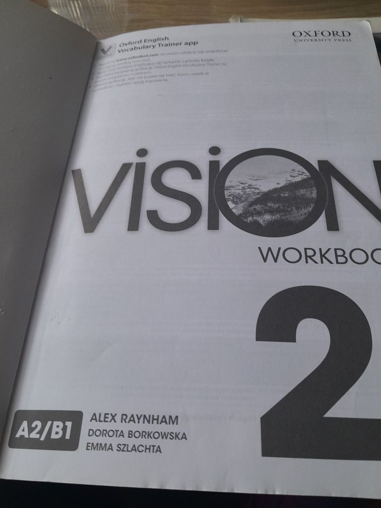 Vision 2 podręcznik I ćwiczenia  do liceum  I technikum