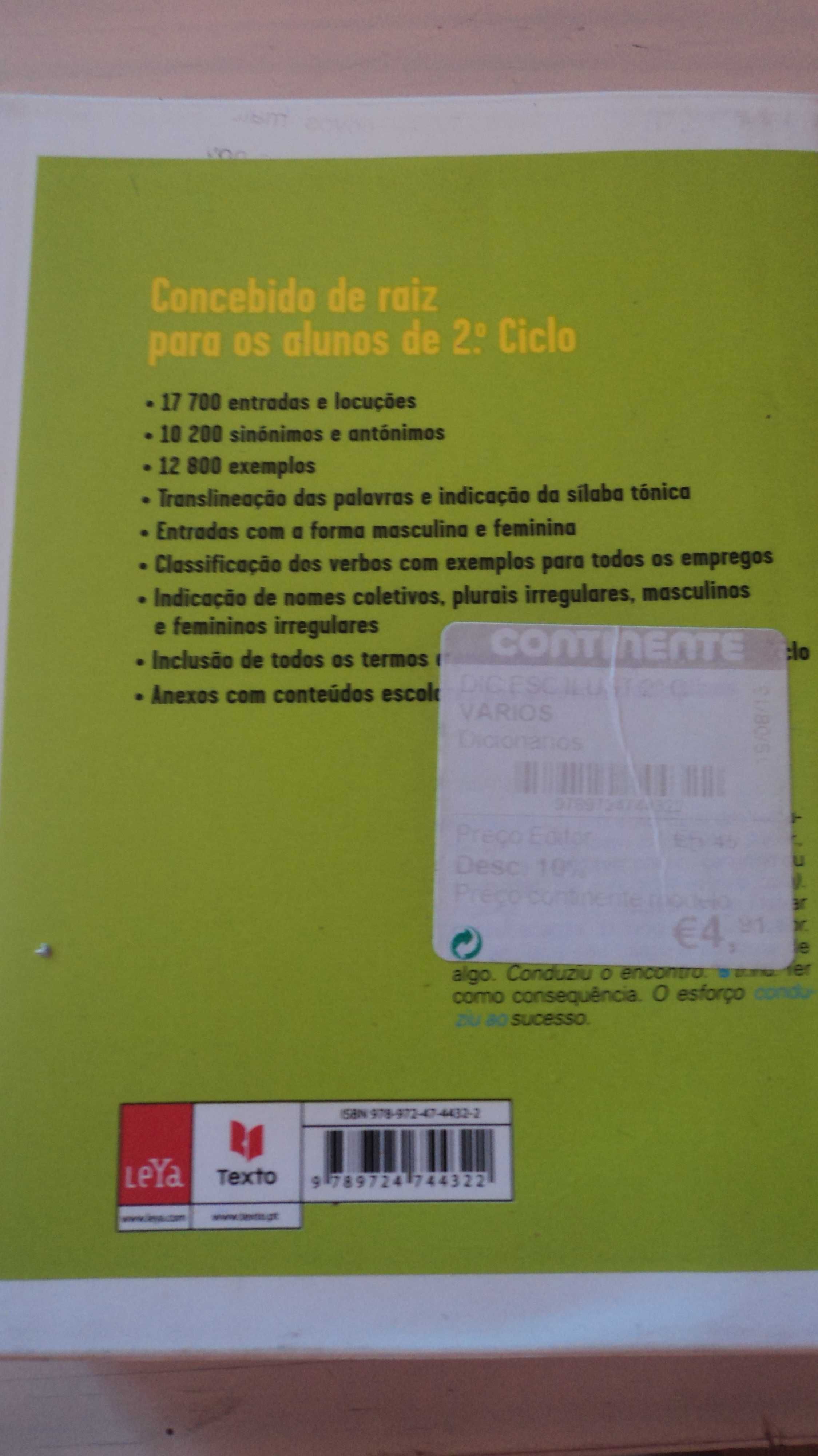 2 Dicionários de língua portuguesa com acordo ortográfico