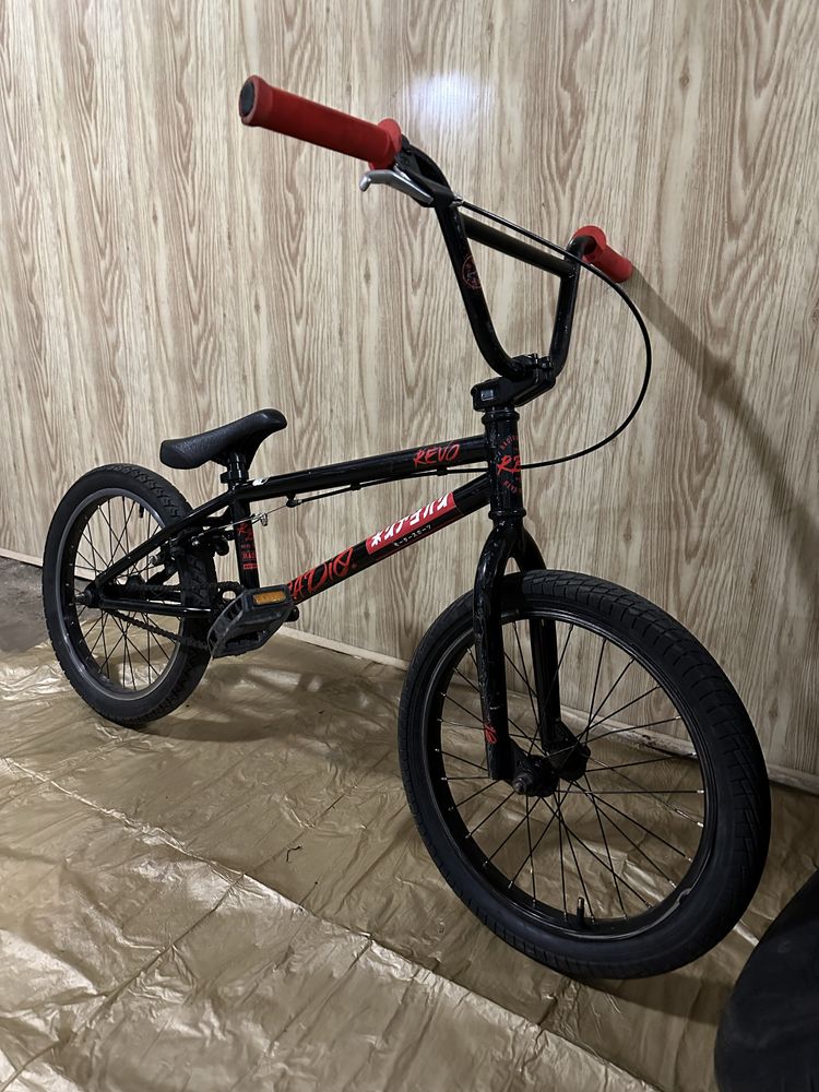 Продам Велосипед BMX Radio REVO 18