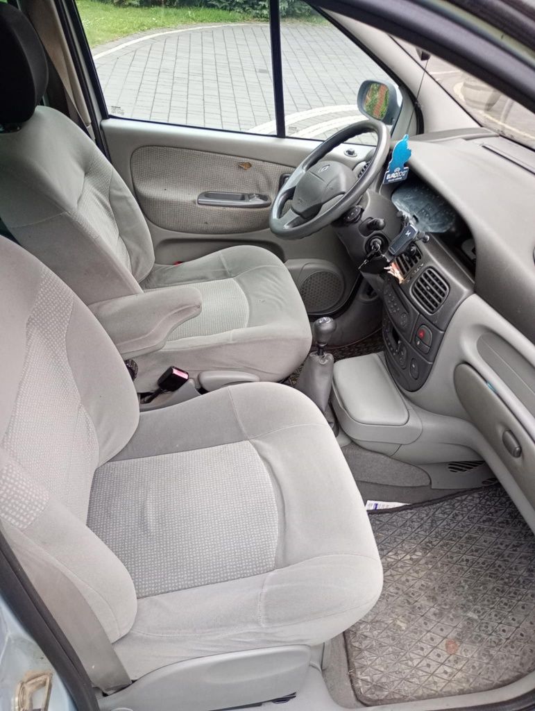Renault Scenic 1.9 dci 2003 r.