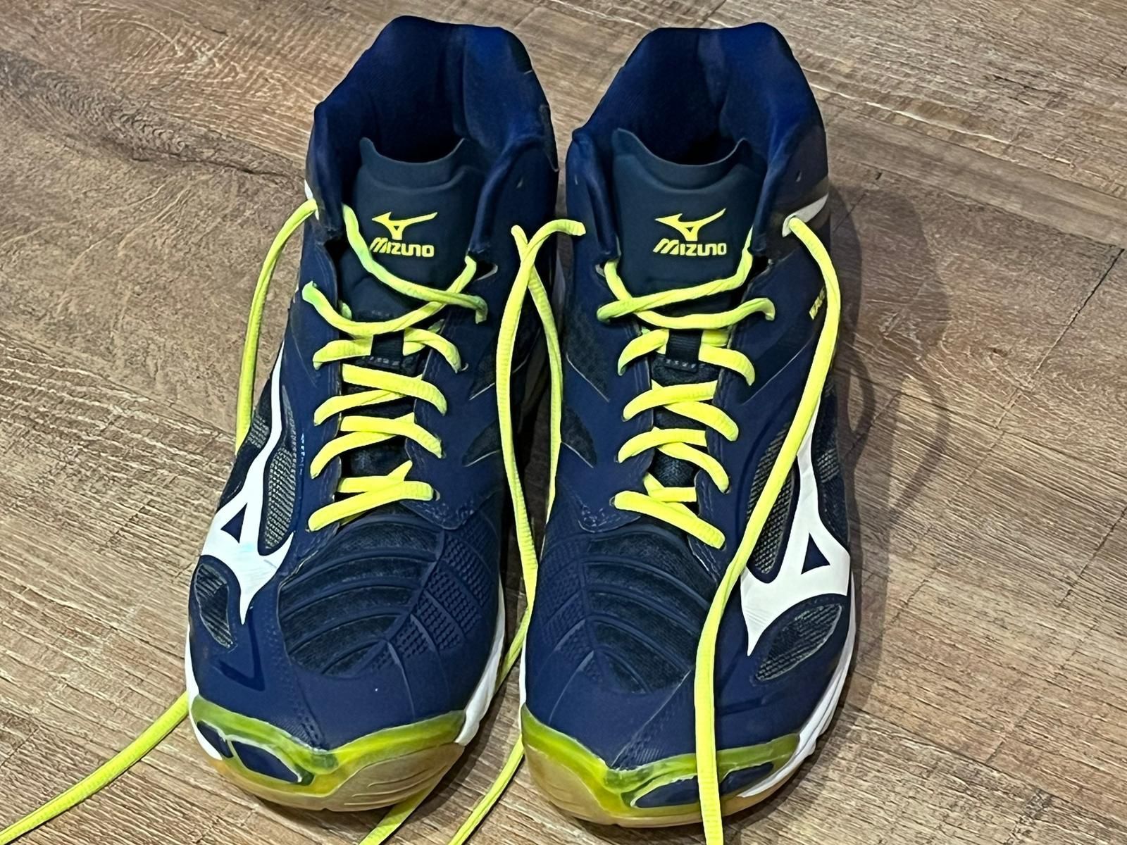 Buty halowe do siatkówki Mizuno Wave Lightning Z3 MID 2017 granatowe