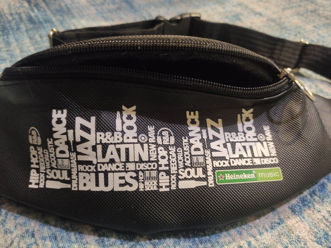 Saszetka unisex Heineken czarna ekoskóra