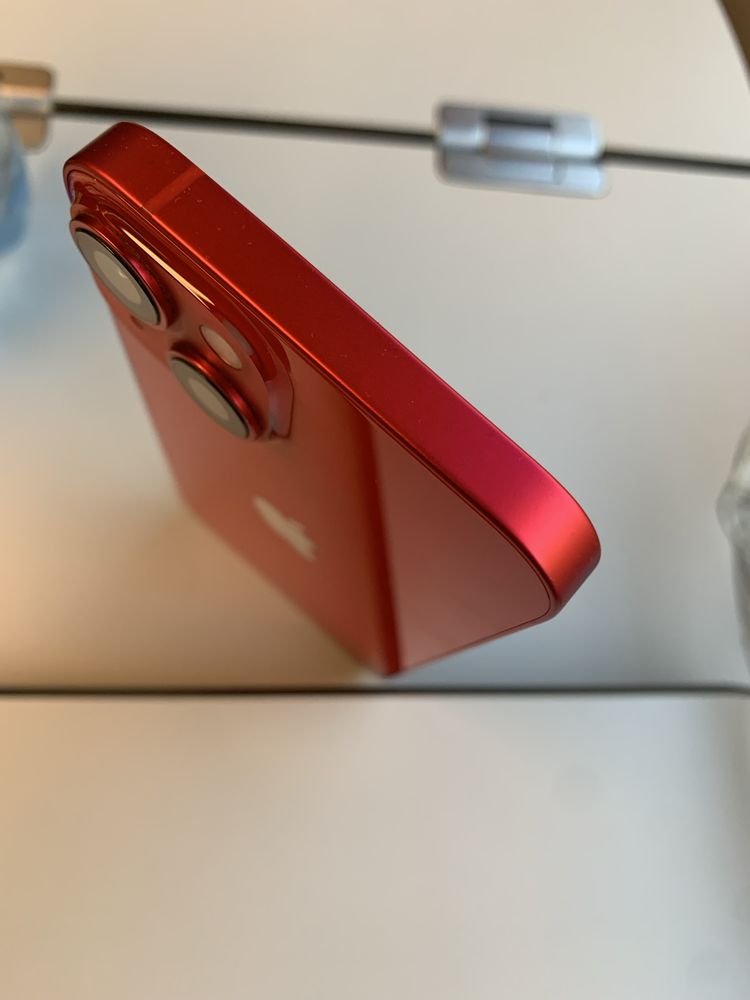 iPhone 14 128GB red