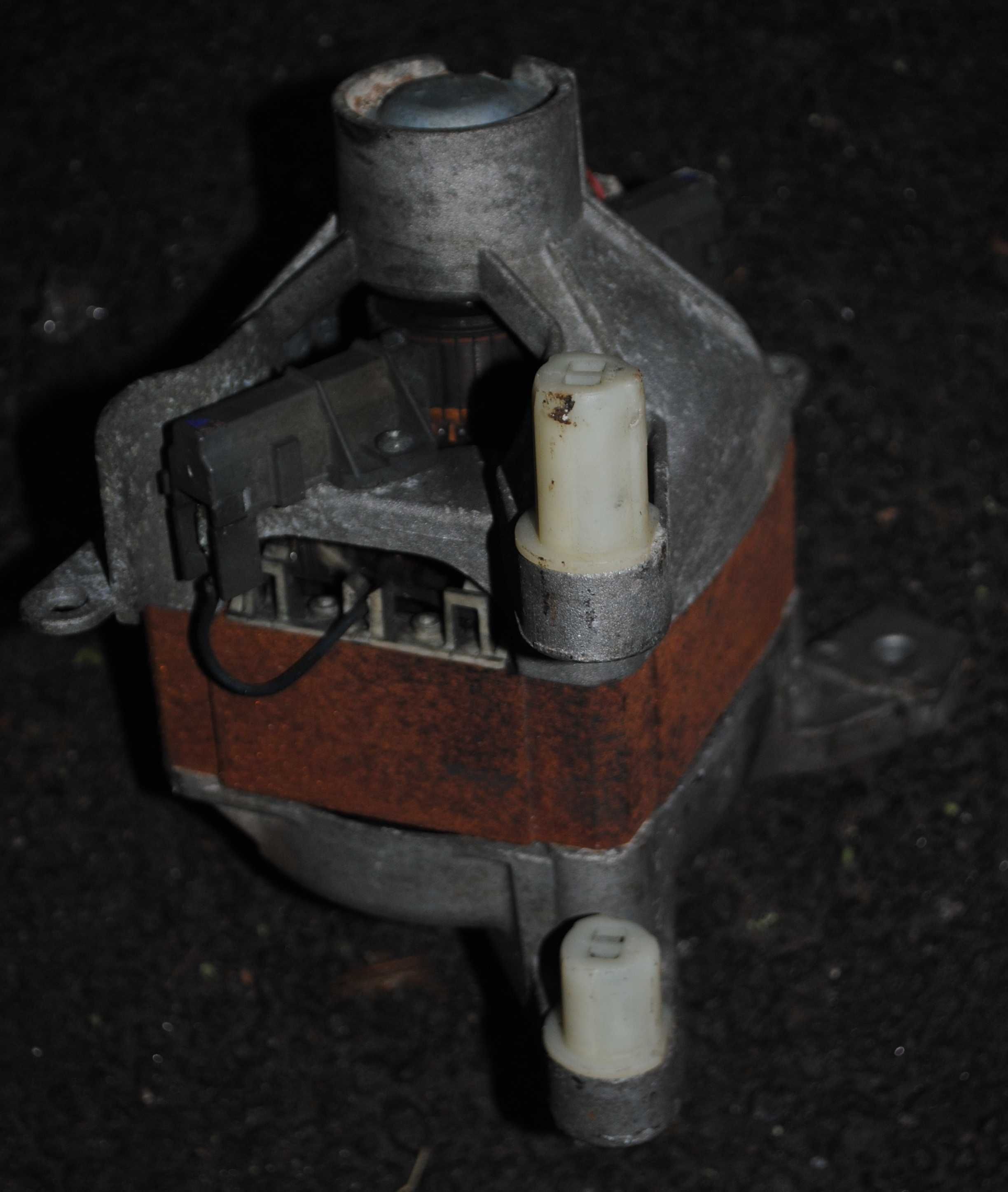 Мотор, двигун пральної машини MCA 38/64-148/ALB4 Whirlpool бв .