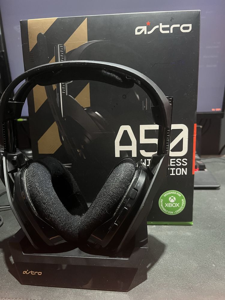 Astro A50 Wireless.  Sluchawki gamingowe bezprzewodowe + stacja PC/XBO