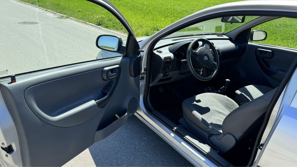 Opel corsa C 1.0