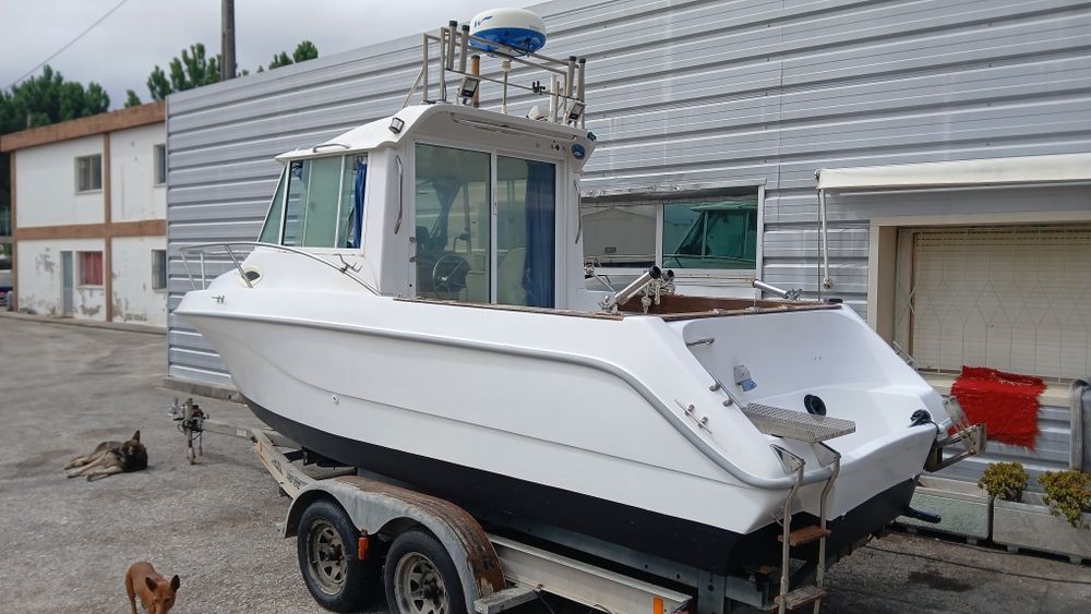 Barco pesca desportiva