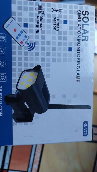 Фонарь на солнечной батарее с датчиком движения