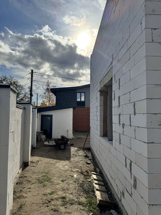 Продам таунхаус рядом с рекой и лесом.