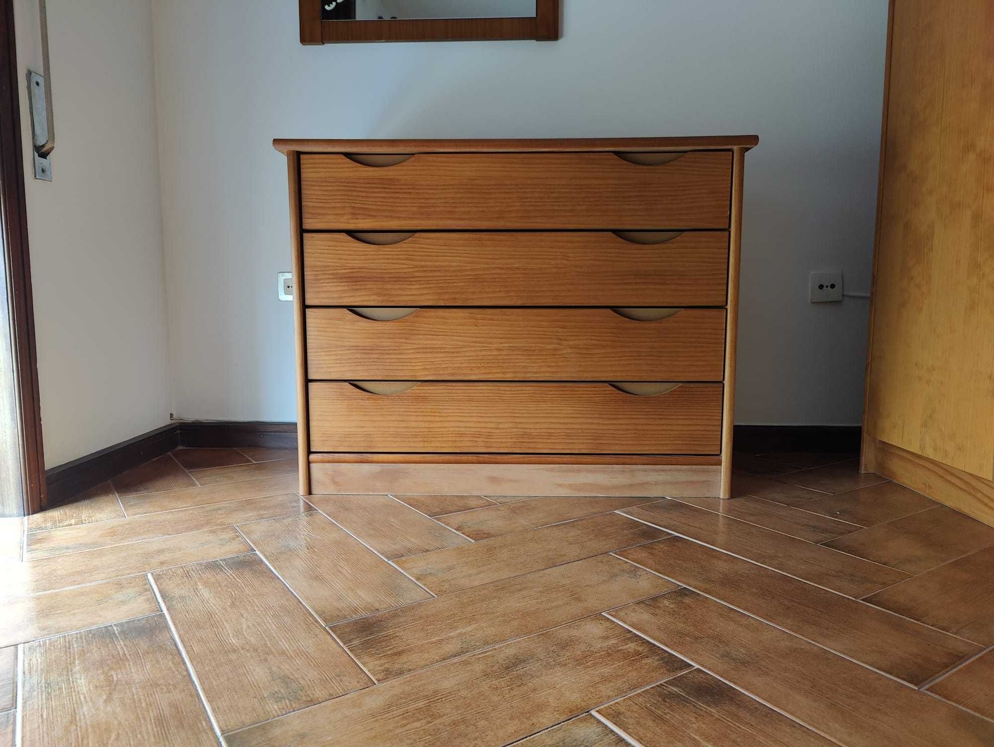 Estante gavetas quarto