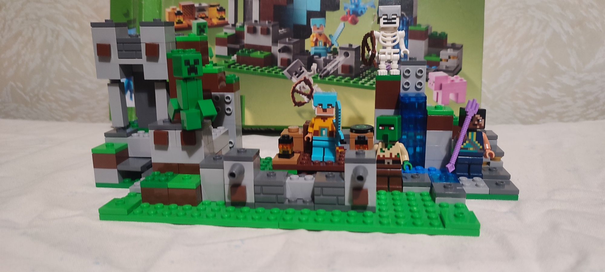 Lego Minecraft 21244