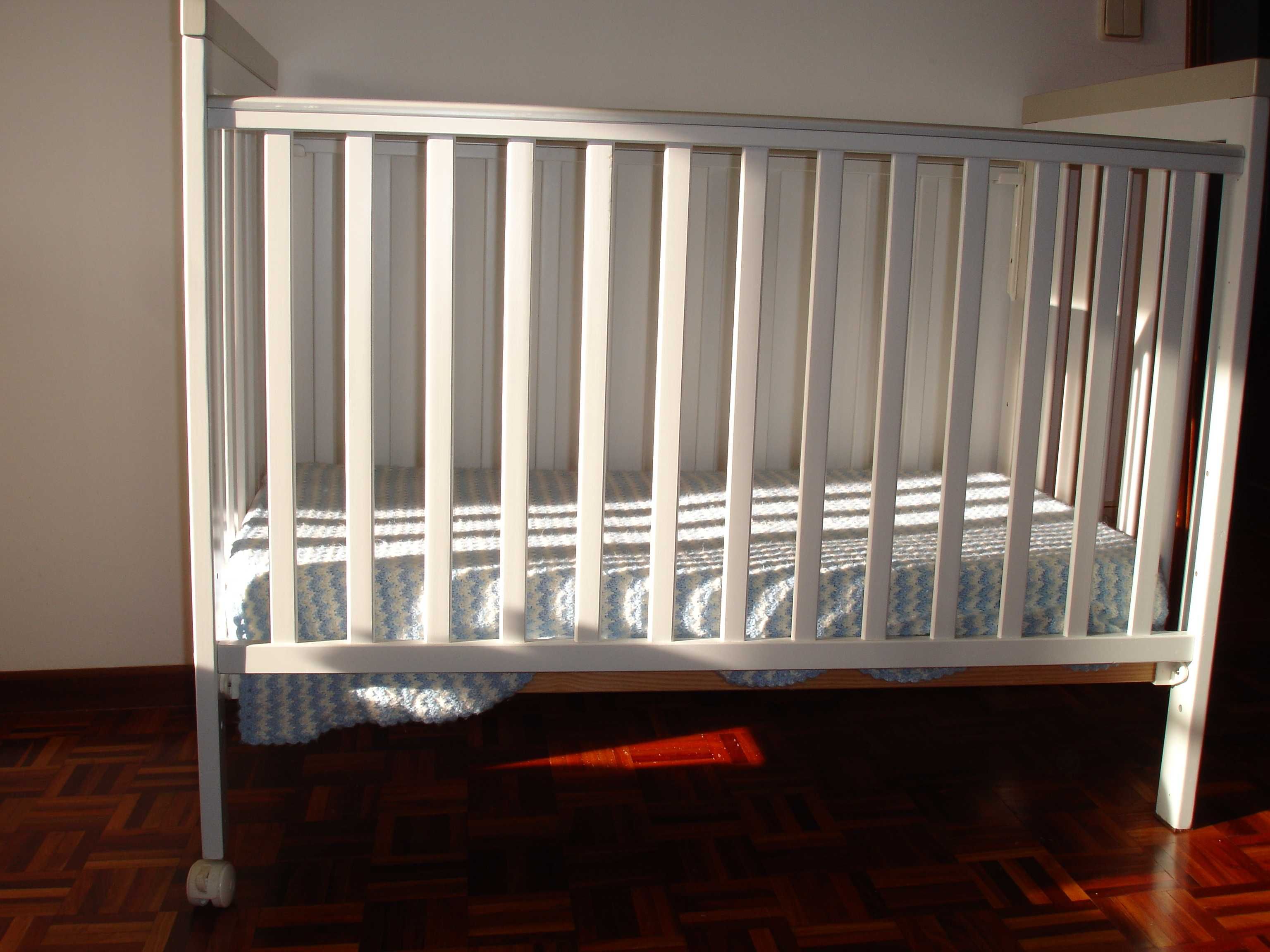 Cama de bebé marca Trama – Bebécar