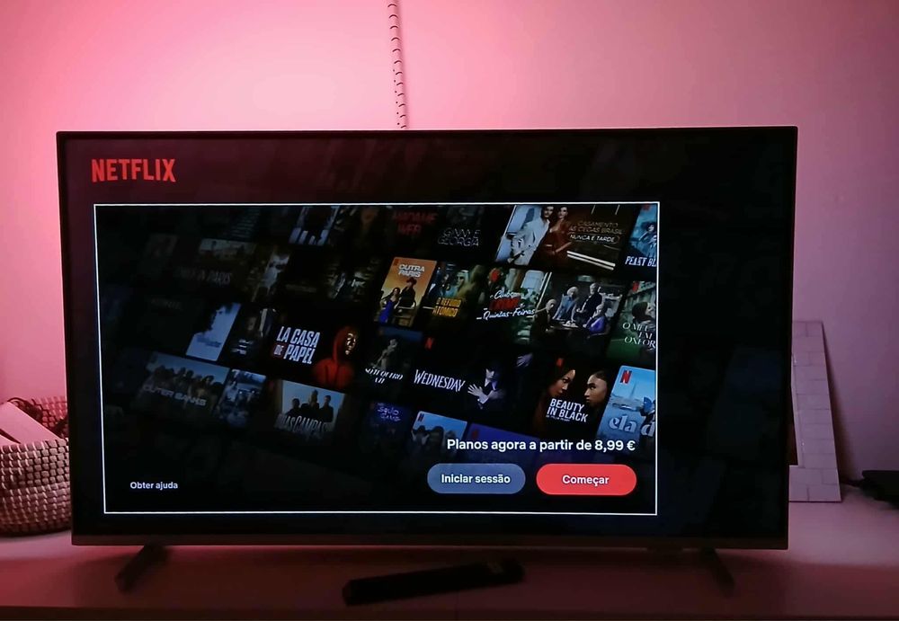 vende-se tv smart 43 polegadas philips com leds AMBILIGHT
