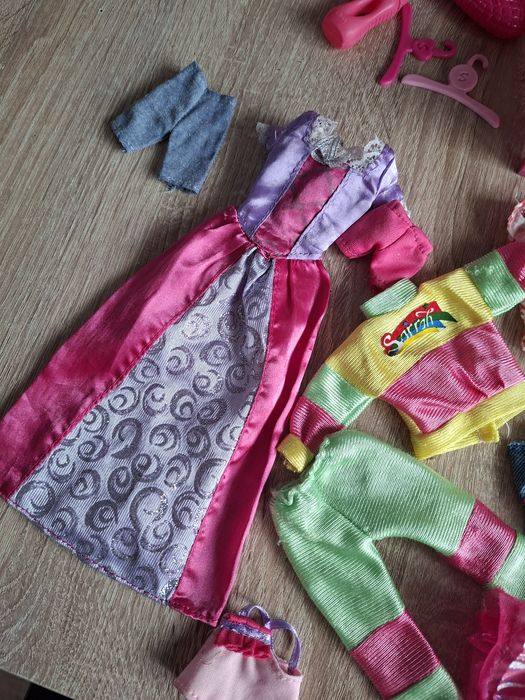 Lalka Barbie z dziećmi meble ubrania akcesoria