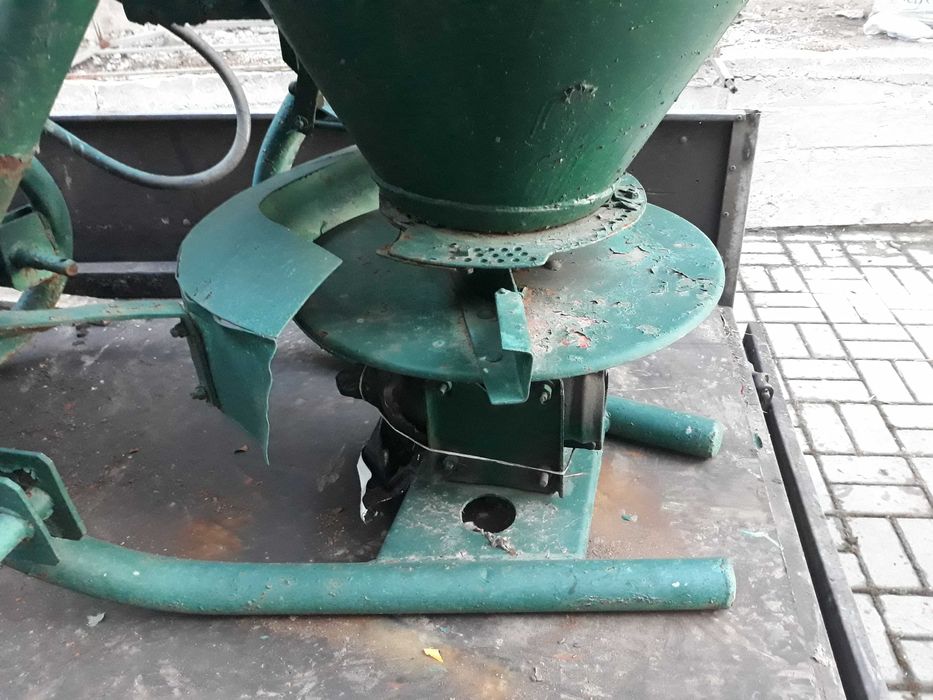 Продам розкидач мінеральних добрив МВД-0,5