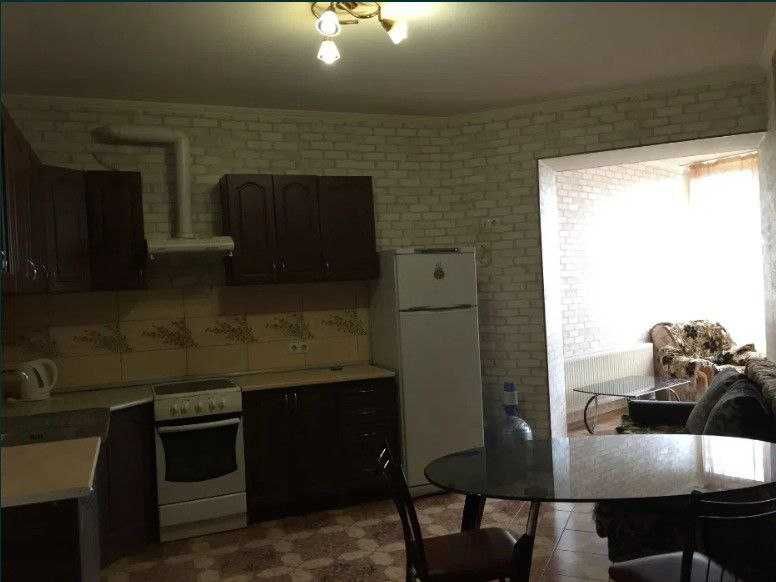 Сдам кухню студию и спальню на ул.Дюковская!