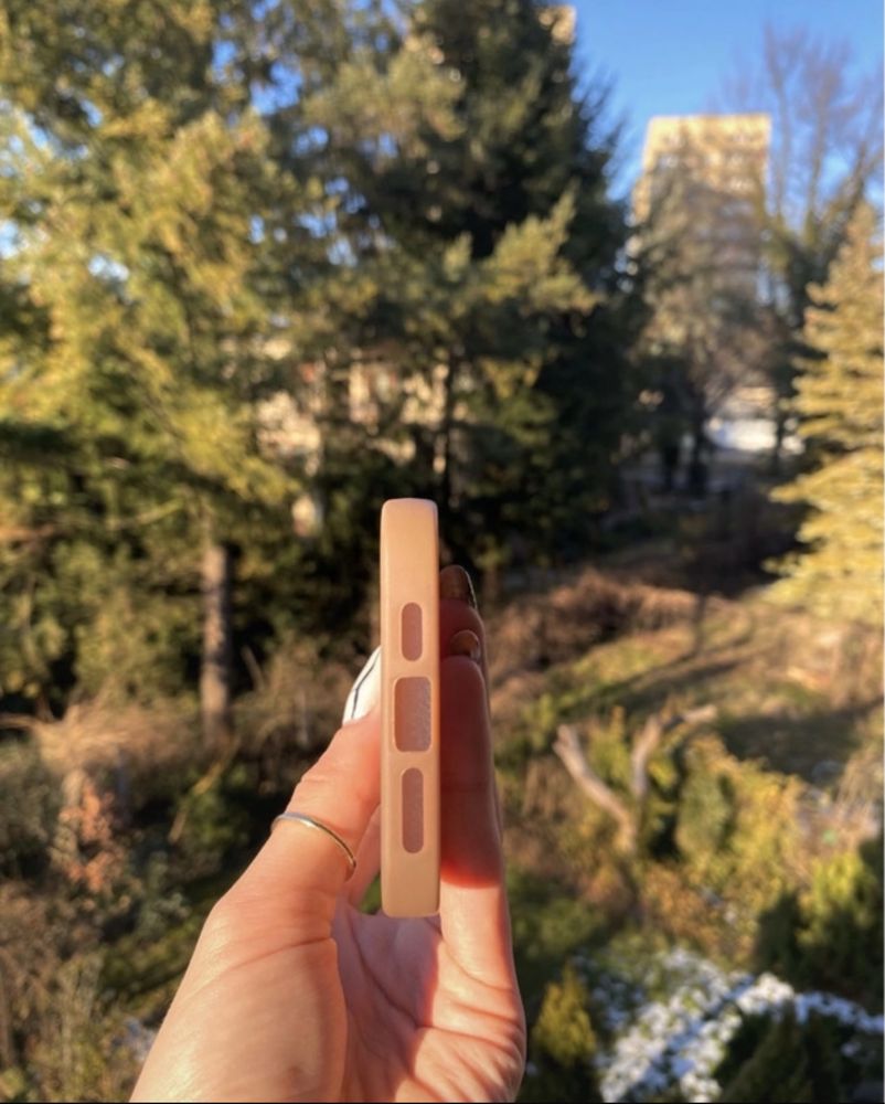 Łososiowy case na iphone 15 pro max silikon