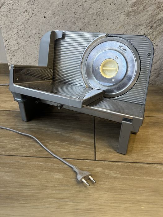 Krajalnica do chleba i wędlin Polski produkt grafit 200W