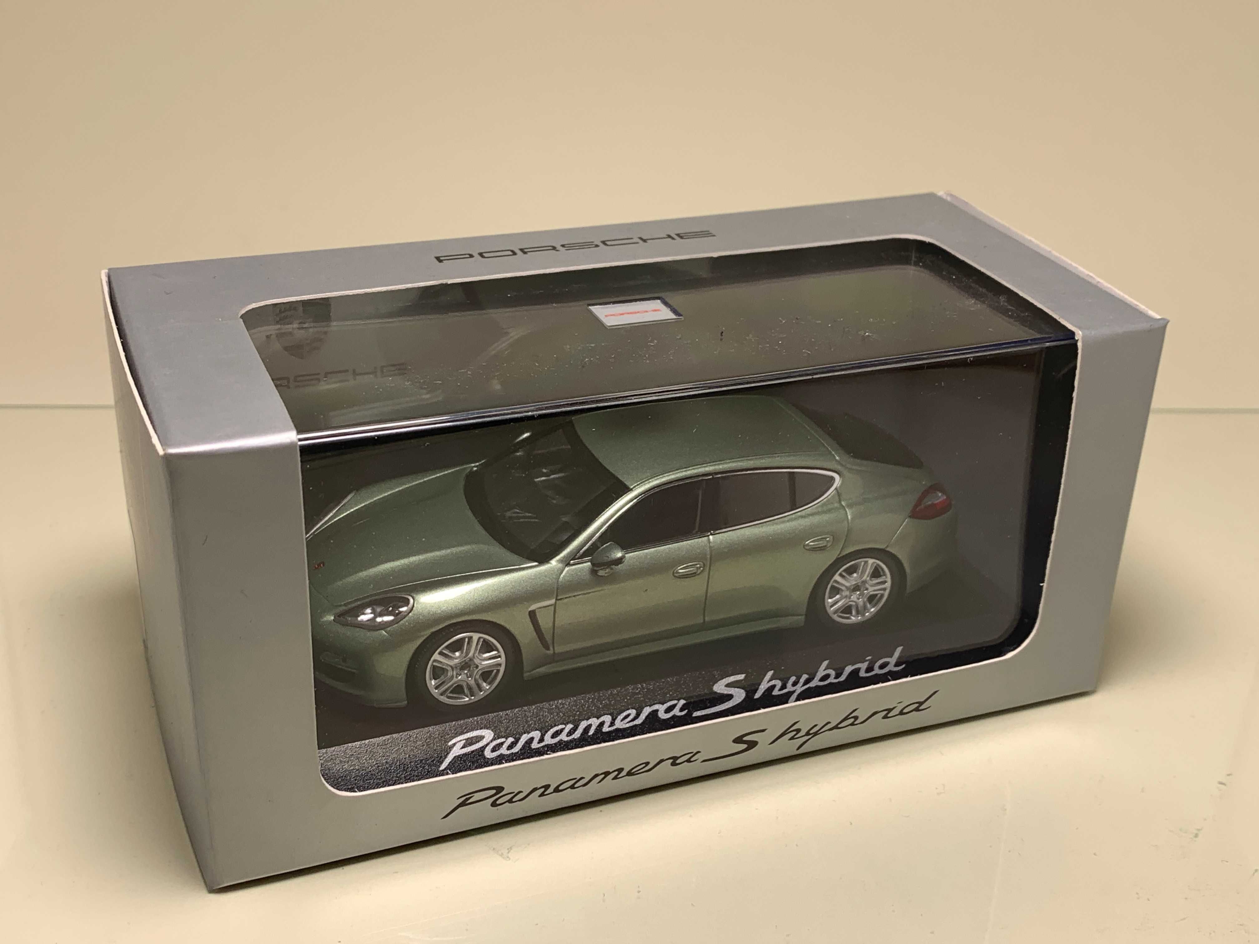 Porsche Panamera S Hybrid 1:43 Model Minichamps
