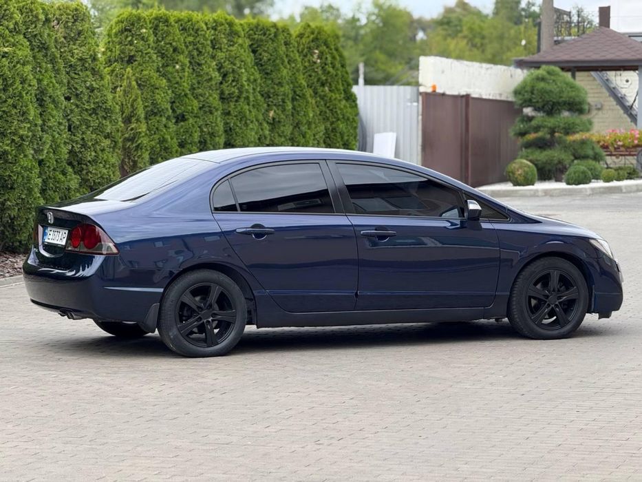 HONDA CIVIC 1.8 на автомате