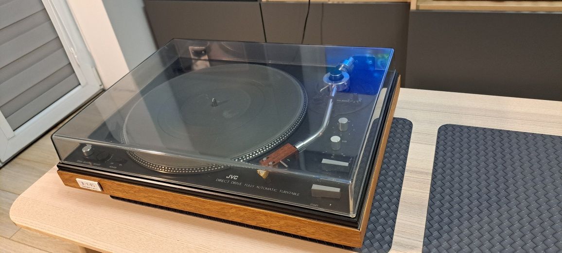 gramofon JVC JL-F45