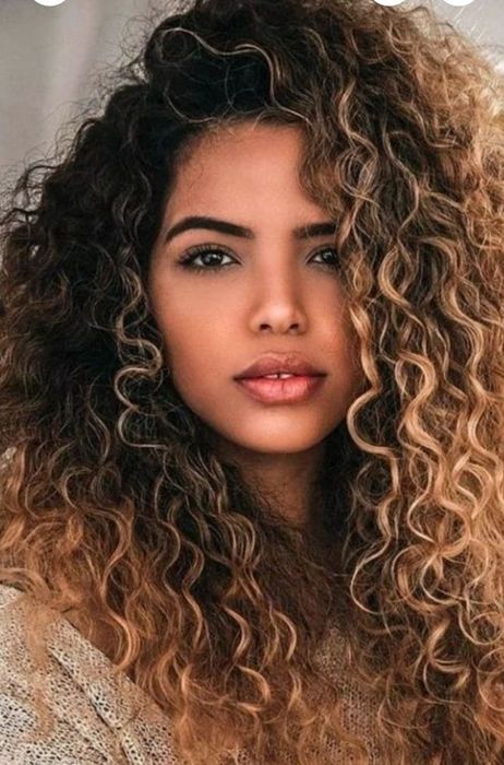 Виконую афрокудрі, афролокони , дредолокони, афронарощування.