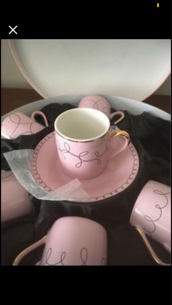 Bela caixa oferta de chávenas de café. NOVO