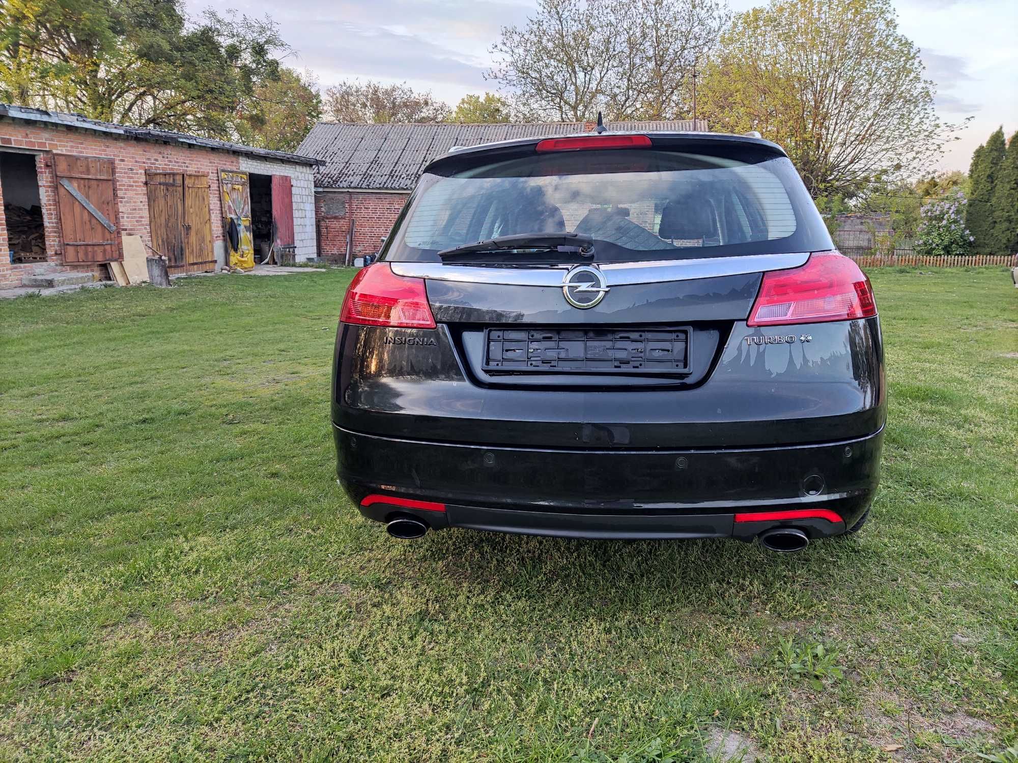 Opel Insignia A Sports Tourer 2.0T, 220KM, 4x4, 2009r
