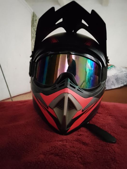 Шолом розмір 58-60