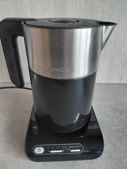 Чайник BOSCH с регулировкой температуры.