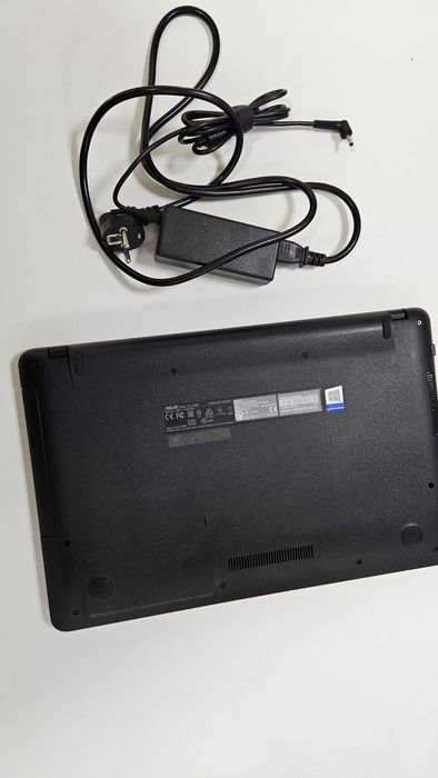 Laptop Asus F540M
