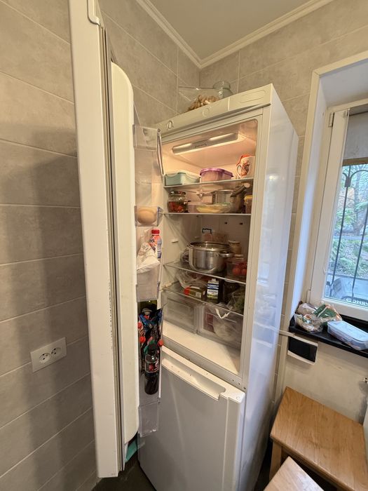 Продам холодильник Арістон Ariston Hotpoint