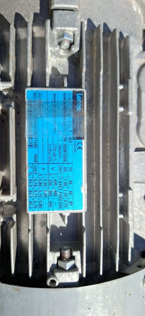 Silnik 1.5kw Lenze z hamulcem
