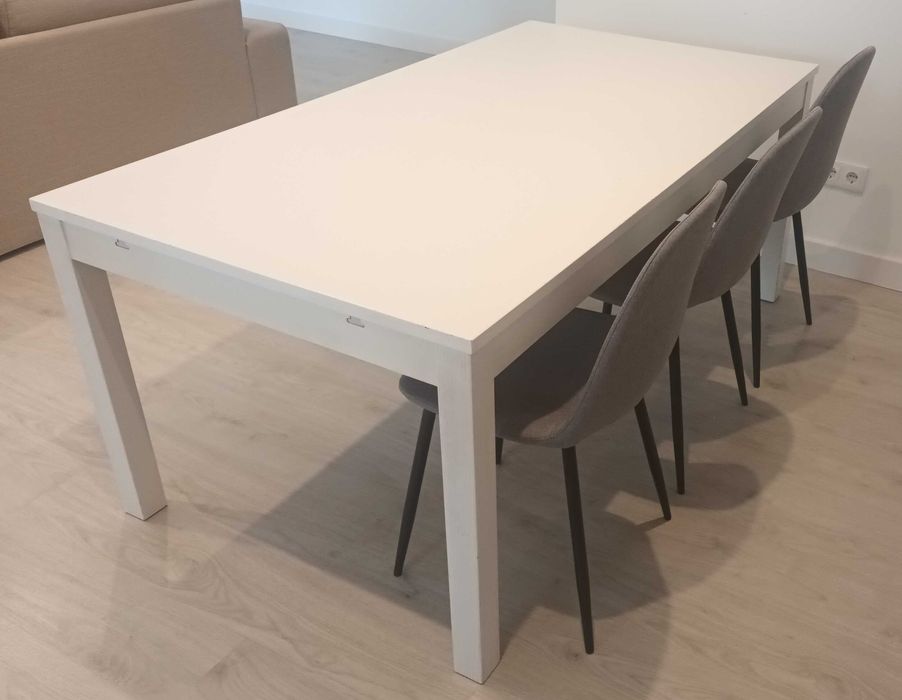 Mesa extensível Ikea - Bjursta