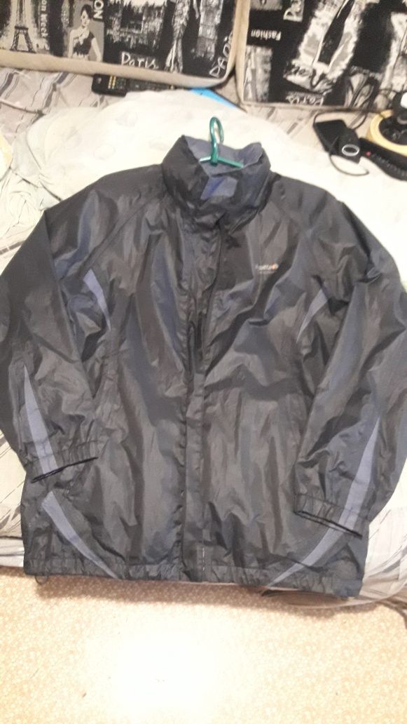 Ветровка, дождевик Regatta 50 раз. (SIZE 12,EUR 38,M).