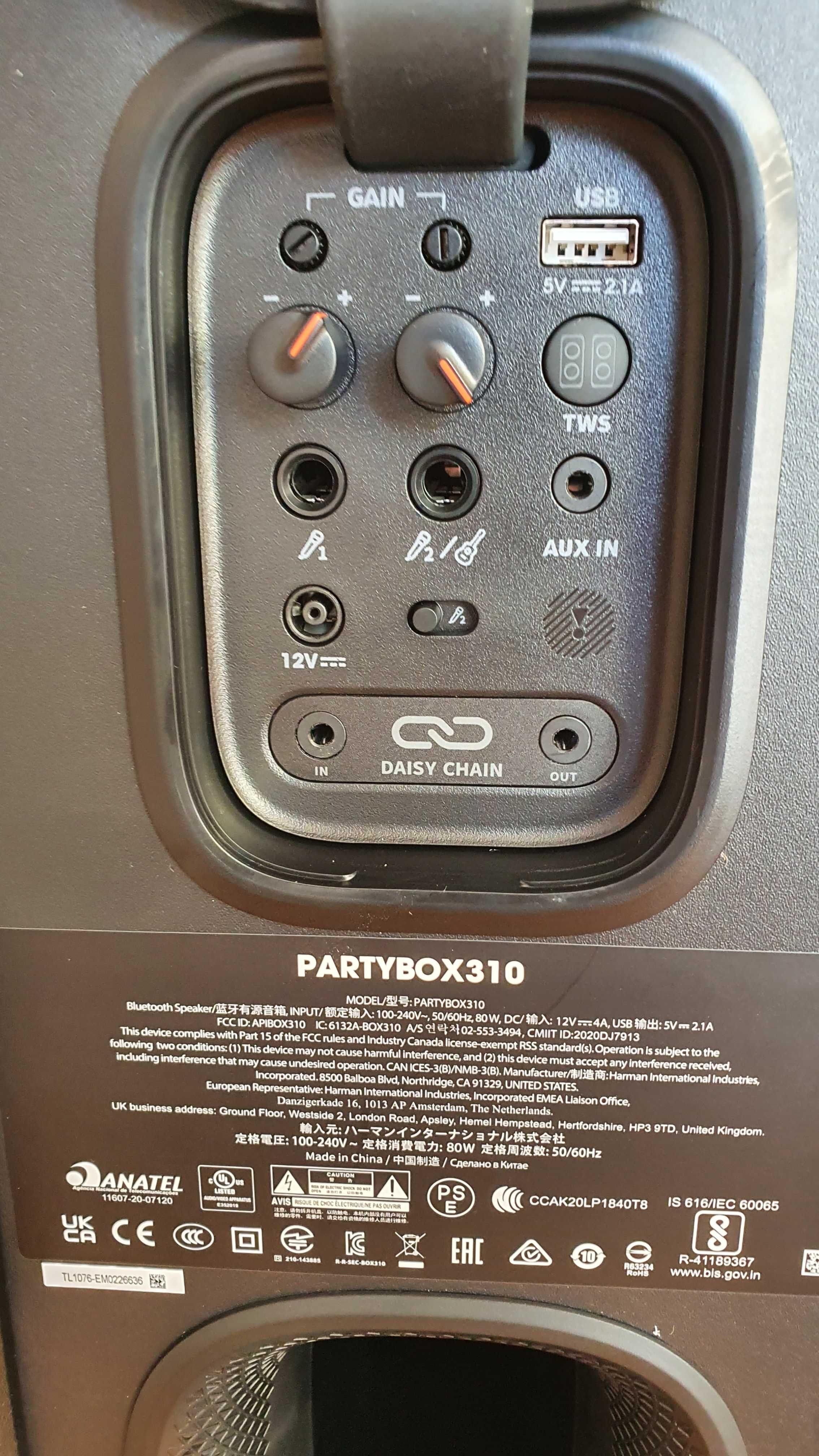 Wynajem głośnika JBL PartyBox 310+2 mikrofony do karaoke / OŚWIETLENIE