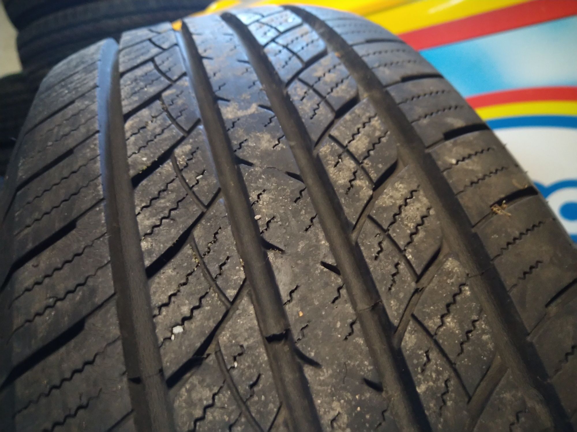 Opony 235/60 R17 zimowe