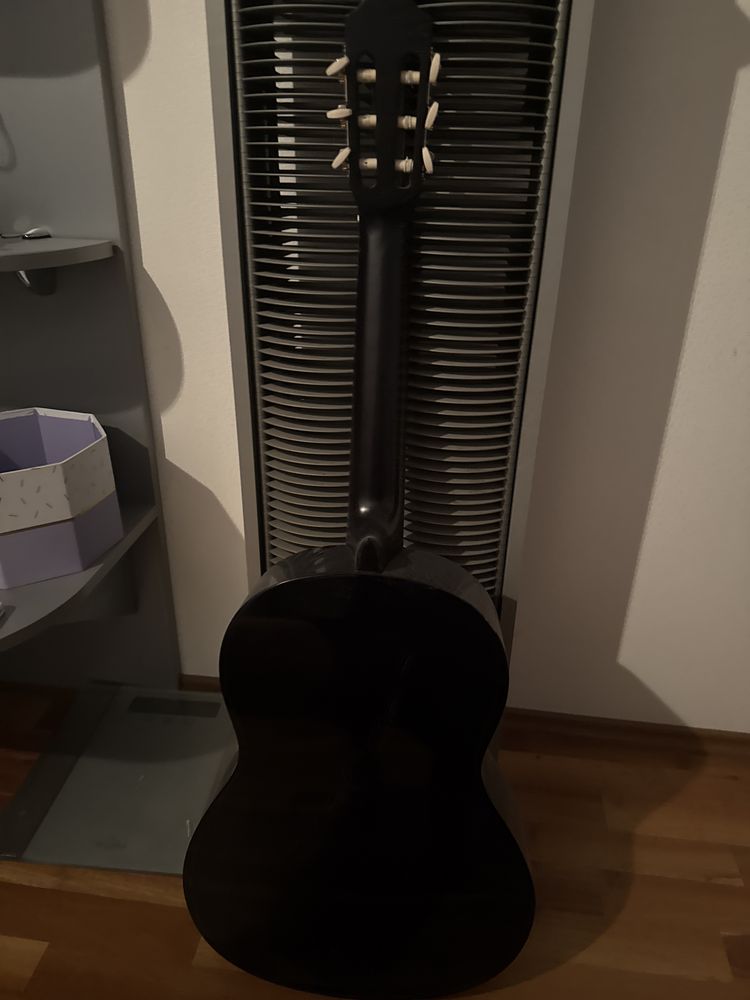Гітара, Yamaha C40