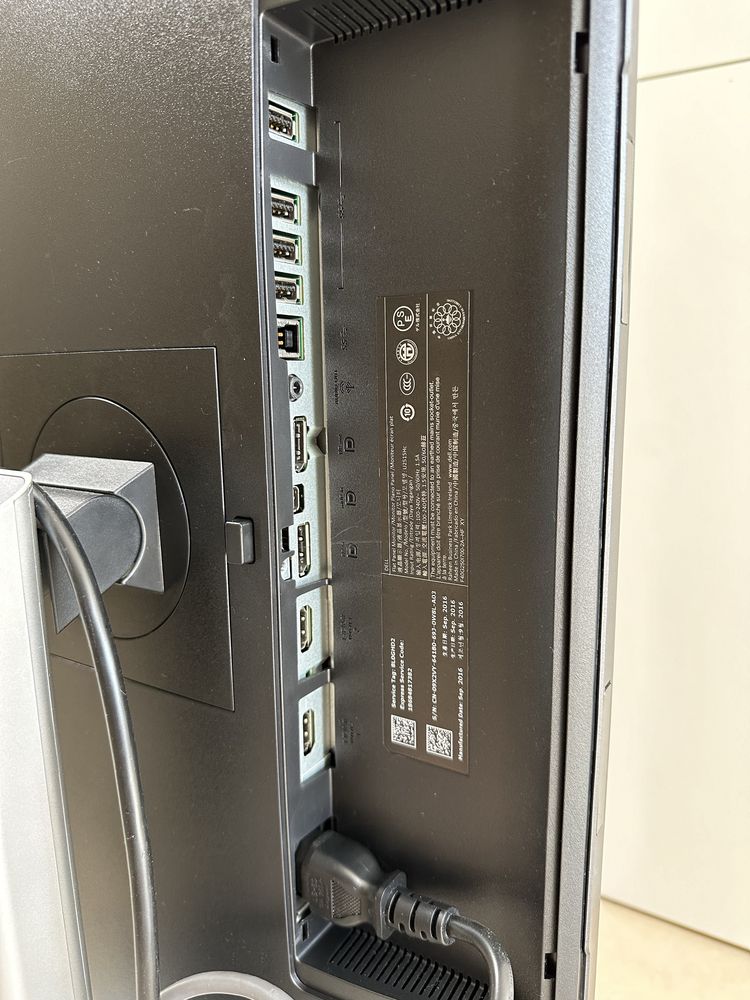 Monitor Dell UltraSharp 25'' IPS QHD U2515H