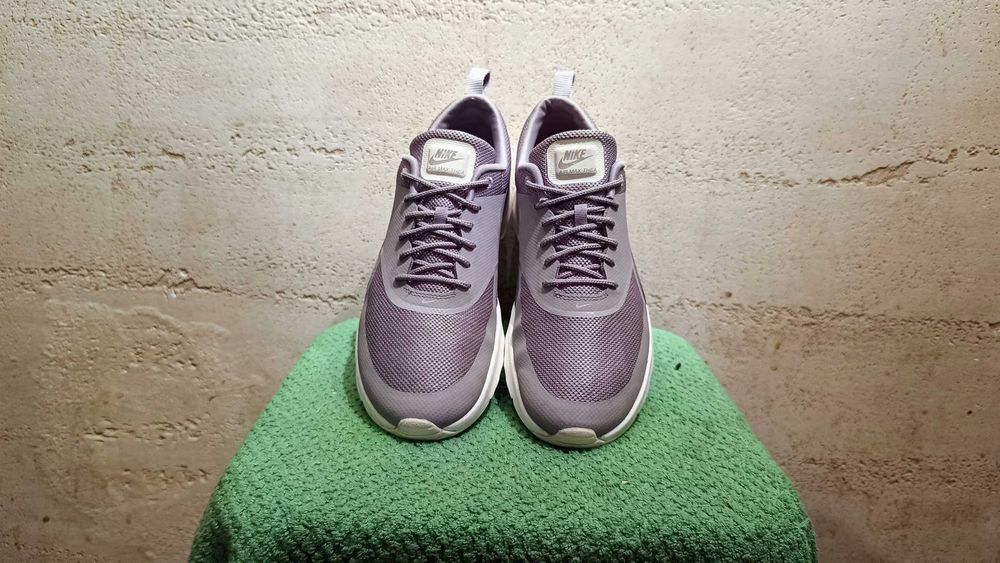 Sneakersy NIKE AIR MAX THEEA r.40 stan bardzo dobry