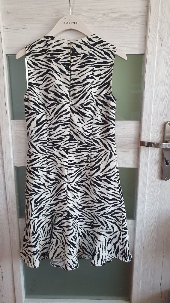 Sukienka zebra warehouse r.xs falbanki na lato