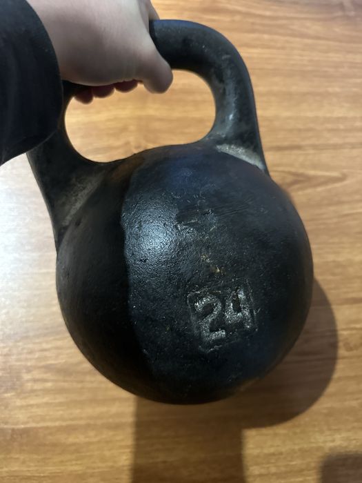 Продам Гирю 24 кг