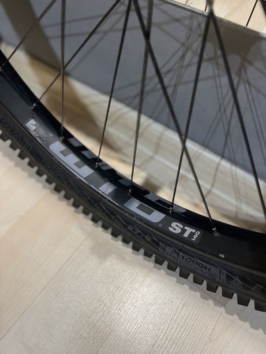 Koło MTB/ENDURO Przód - kompletne z oponą bezdetkową!