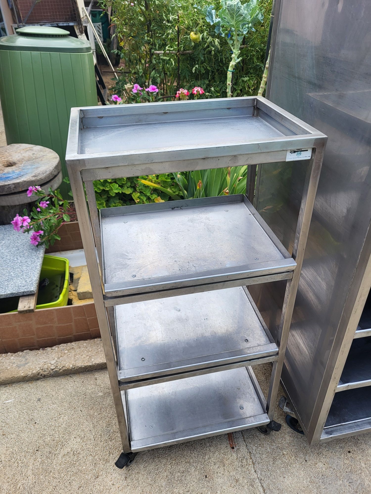Moveis,louceiros de inox