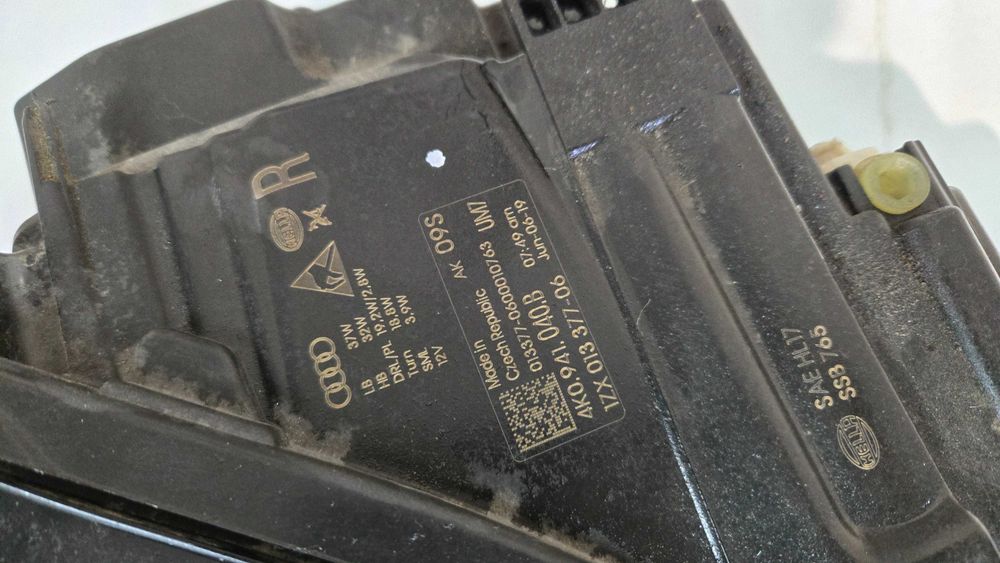 Фари Audi A6 C8 Full LED Adaptive