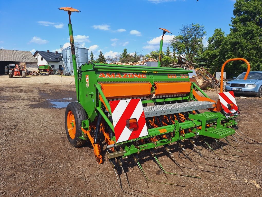 Siewnik zbożowy Amazone D9 2,5m stan bdb komputer