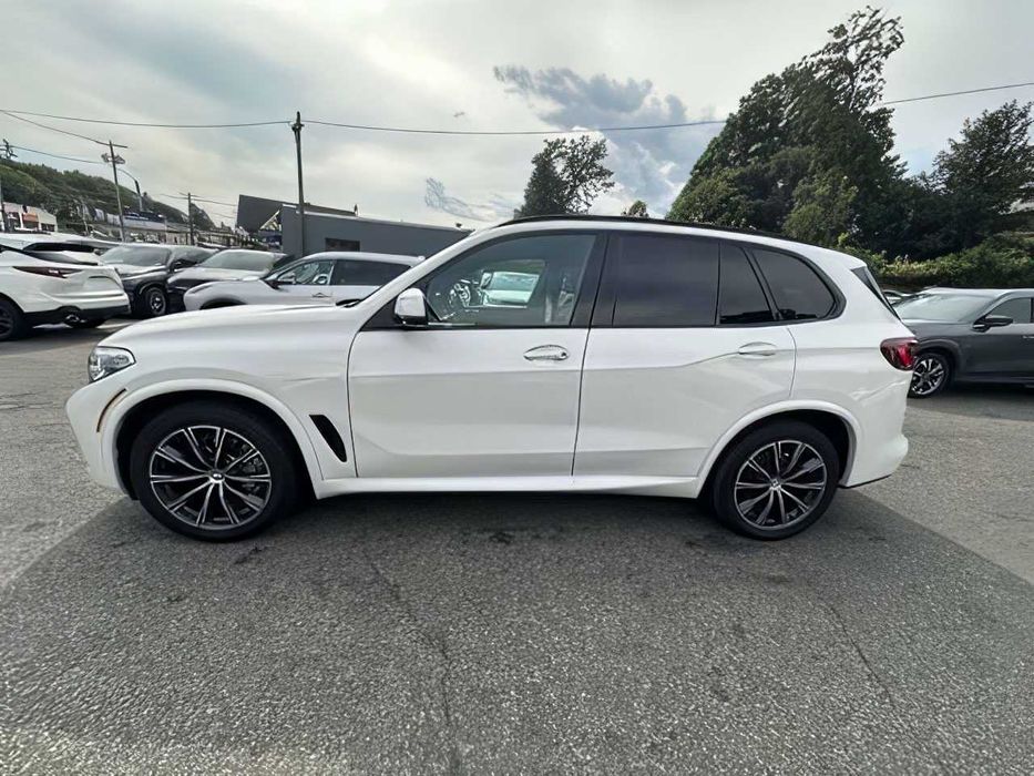 BMW X5      2022