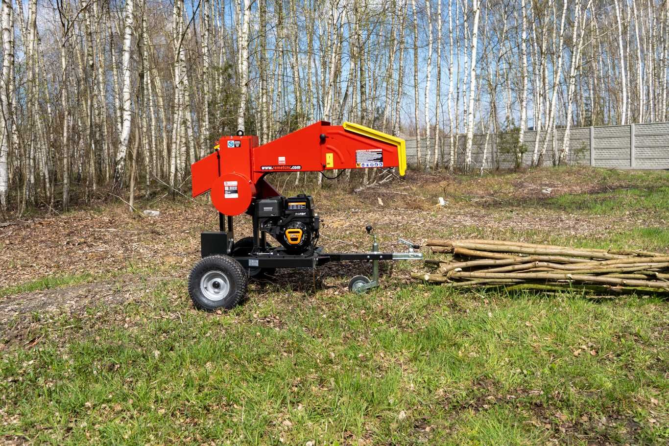 Rębak spalinowy REMET RS-120 === PROMOCJA 9799=== do sadu ogrodu